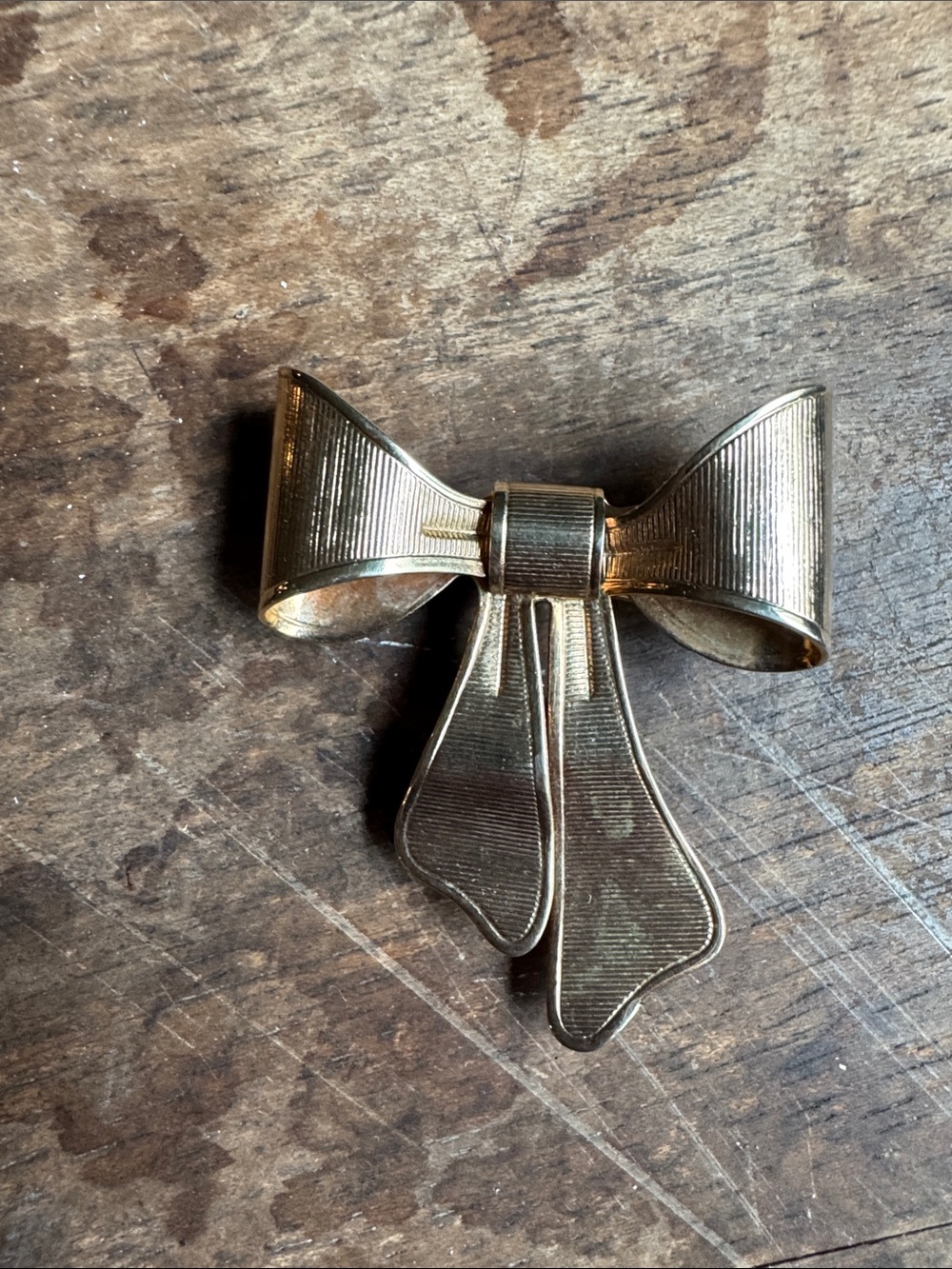 Gold Bow Brooch Pin - Elegant Women's Accessory